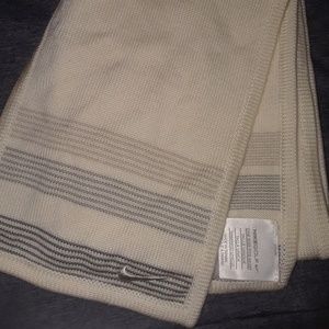 Nike Women's Golf scarf